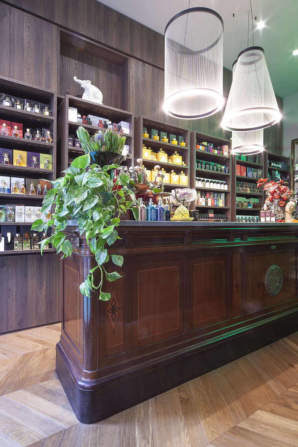 Profumeria  -Salotto Roselia-